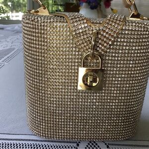Elegant Gold Crystal Embellished Women's Bag